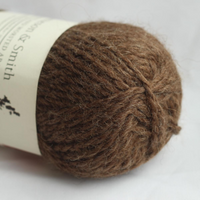 Jamieson &amp; Smith Shetland Aran laine peignée